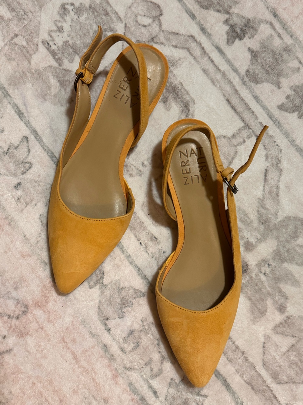 Naturalizer Mustard Yellow Pointed Toe Slingback Flats 5.5m excellent condition